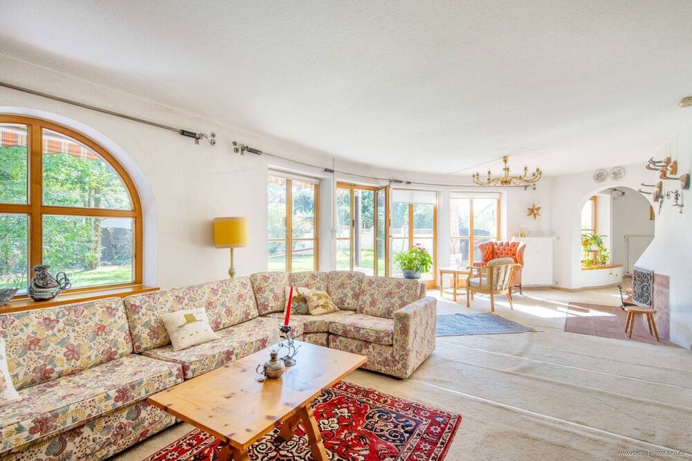 Thumbnail-Gute Infrastruktur trifft auf ruhige Lage - Exklusives Architektenhaus mit 790 m² Grundstücksfläche