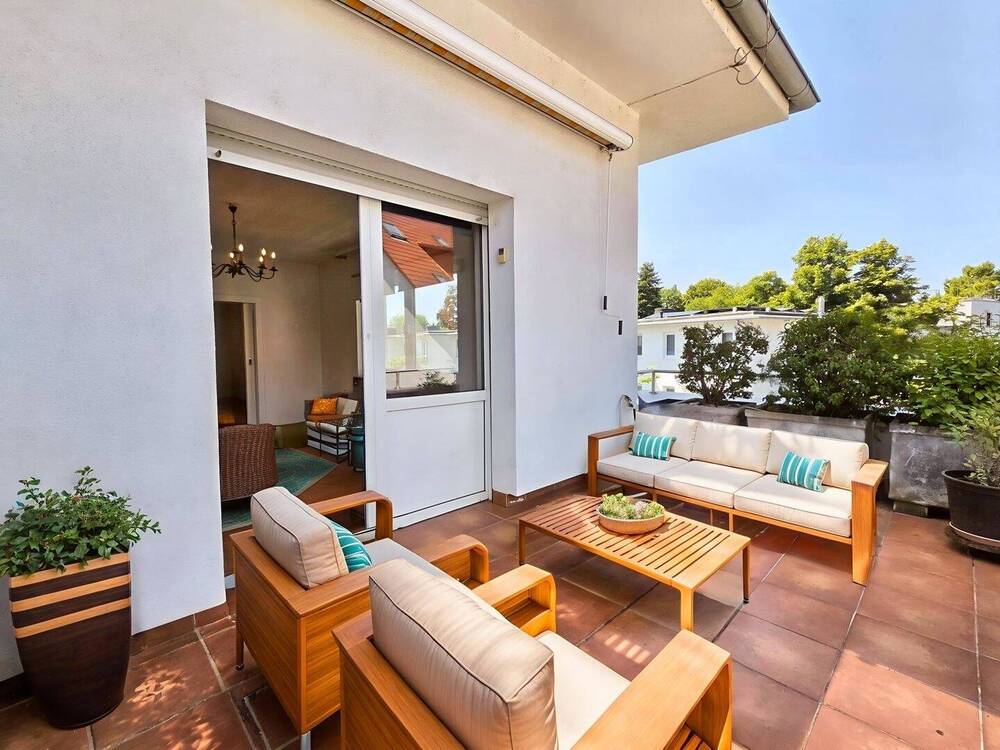 Thumbnail-Altbaucharme trifft ruhige Stadtnähe - großzügige Vier-Zimmer-Wohnung mit zwei Balkonen und Garage