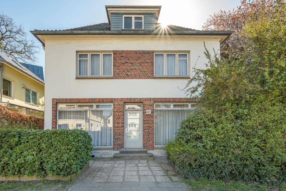 Thumbnail-Wohn- und Geschäftshaus in Nienstedten