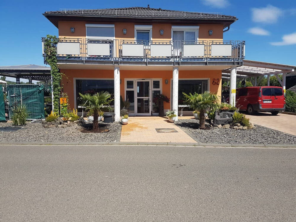 Thumbnail-Wohn- Geschäftshaus mit Ausbaureserve und bebaubarem Grundstück!