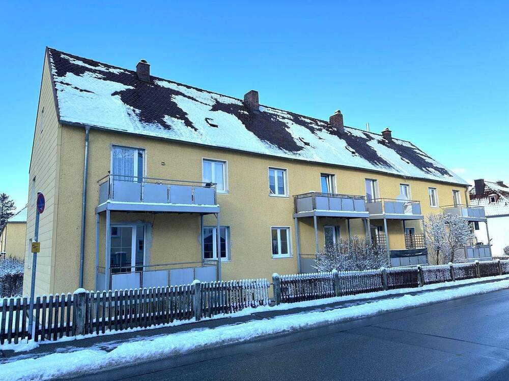Thumbnail-Voll möblierte 2,5 Zimmer Altbauwohnung mit Balkon in Kaufbeuren zu vermieten