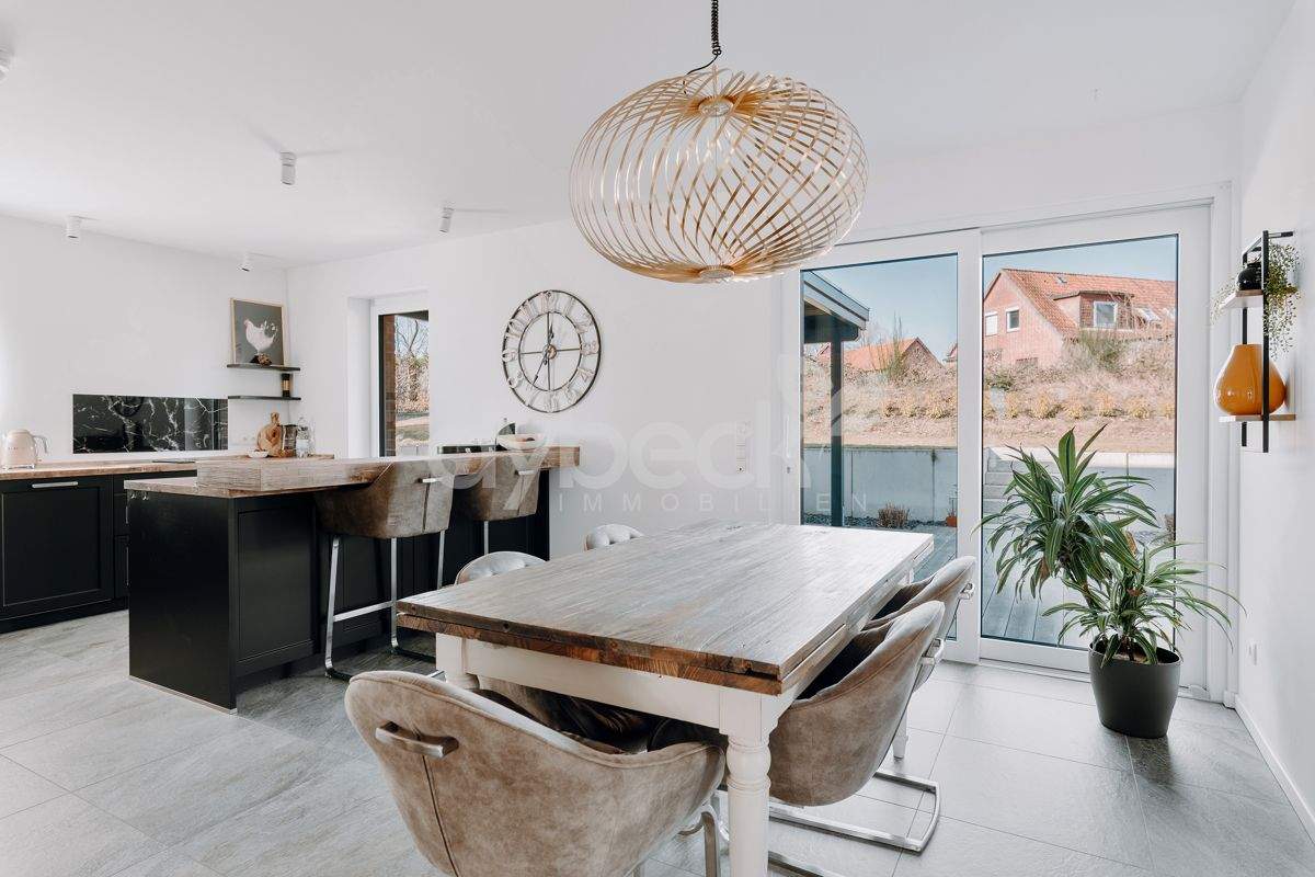 Thumbnail-Einziehen und Wohlfühlen - energieeffizientes Viebrockhaus mit moderner Ausstattung.