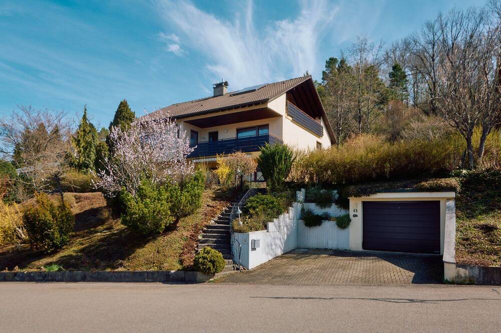 Thumbnail-Platz für die ganze Familie - charmantes Einfamilienhaus mit Einliegerwohnung und Weitblick