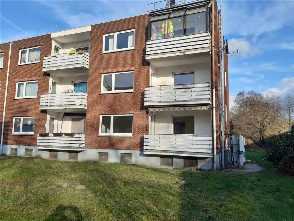 Thumbnail-Freundliche Altbauwohnung mit Charme! im 1. Obergeschoss!