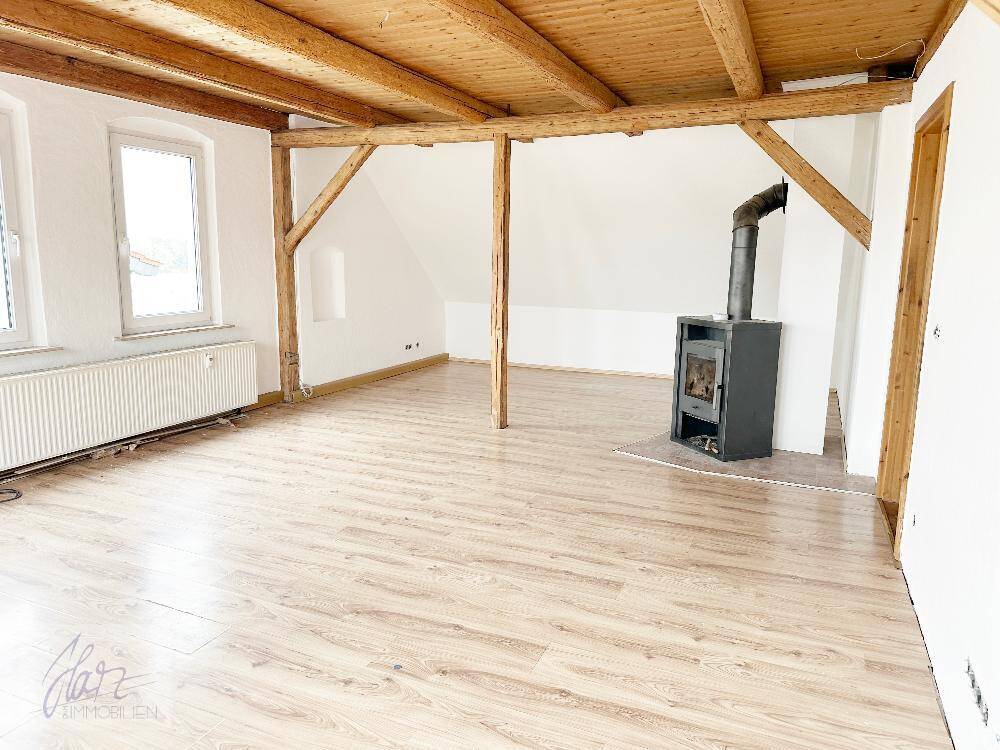 Thumbnail-***VIEL PLATZ & BESONDERER WOHNCHARAKTER - 6-ZIMMER-MAISONETTE MIT KAMIN*** ab demnächst zu vermieten