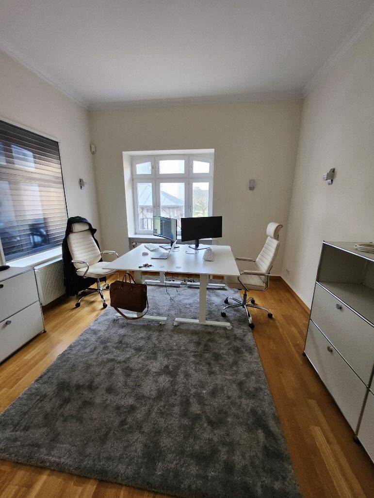 Thumbnail-Exklusiver Altbau-Arbeitsplatz: Terrasse, Vollausstattung, IT-Support.