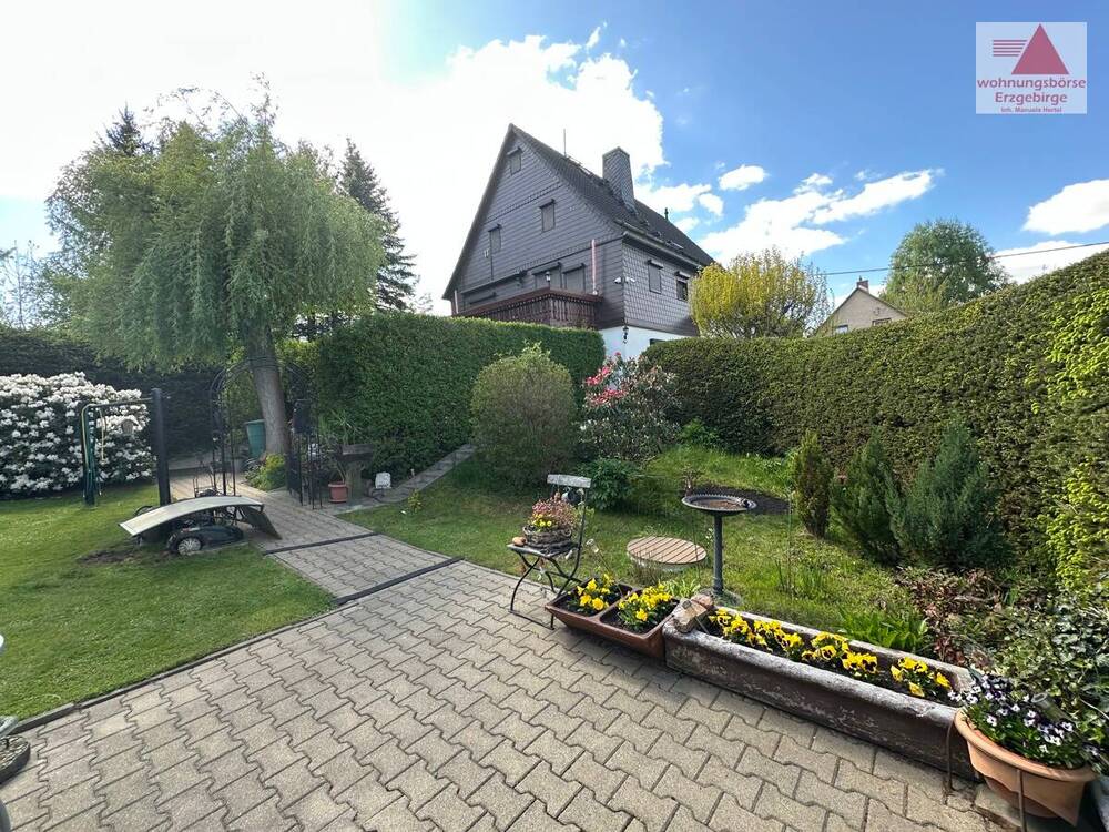Thumbnail-Einfamilienhaus & Haus mit Ferienwohnungen (PV, Garage & Carport) in Erlbach-Kirchberg bei Stollberg