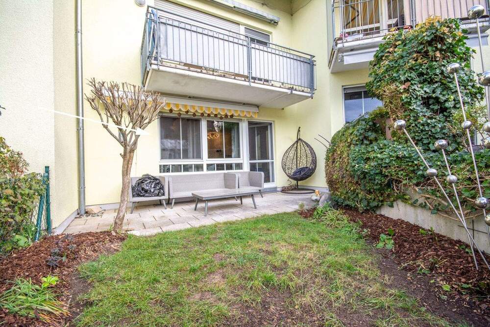 Thumbnail-***TOLLE 2-ZIMMER-WOHNUNG IM EG MIT KÜCHE UND GARTENANTEIL***