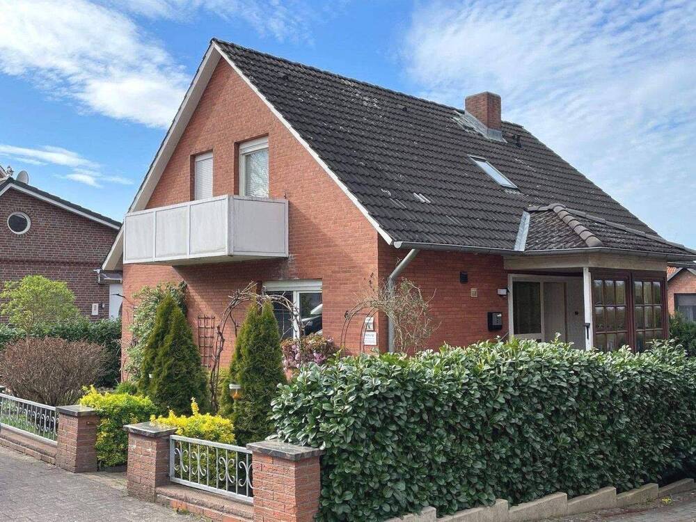 Thumbnail-Verkaufsangebot für ein EFH, 5 Zimmer, ca. 113 m² Wohnfläche, eigenes Grundstück von ca. 367 m² im in 21680 Stade