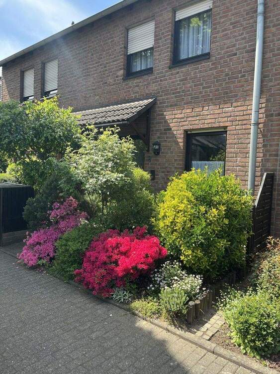 Thumbnail-Schönes Reihenmittelhaus in TOP Lage, DIREKTVERKAUF