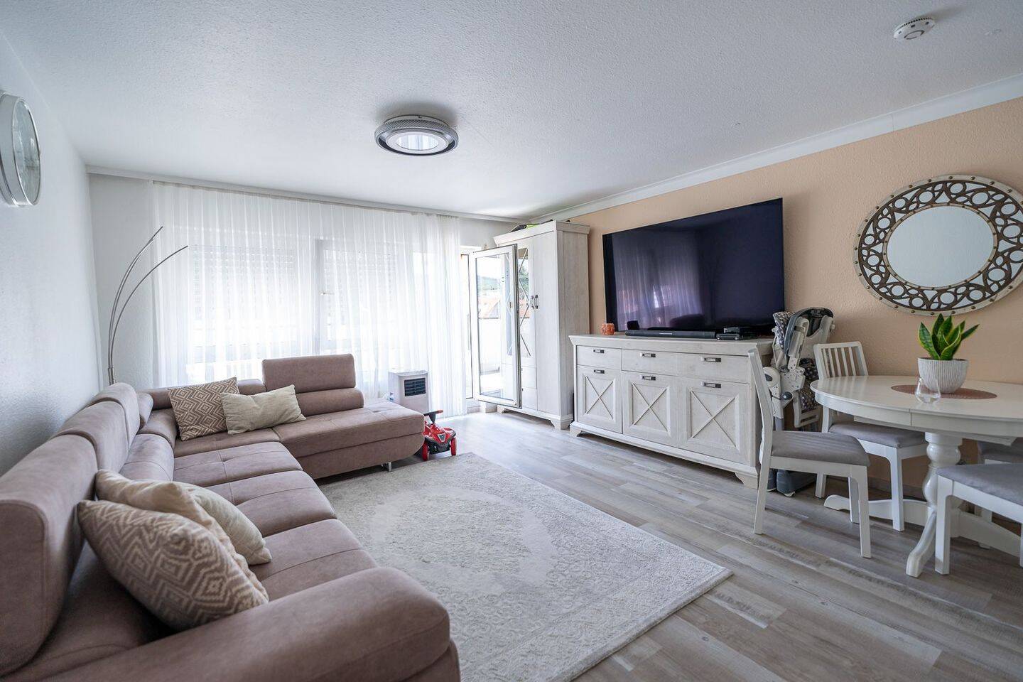 Thumbnail-Attraktive Dachgeschoßwohnung in guter zentraler Lage