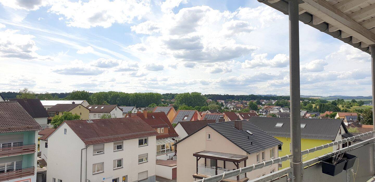 Thumbnail-Lichtdurchflutete 2-ZKB-Wohnung mit Küche und großem Balkon!