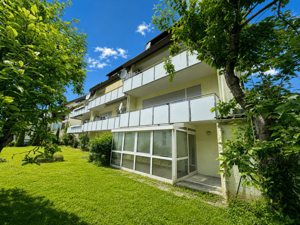 Thumbnail-Gepflegte, renovierte 1,5 - 2-Zimmerwohnung mit Wintergarten und gem. Gartenbereich in Südlage