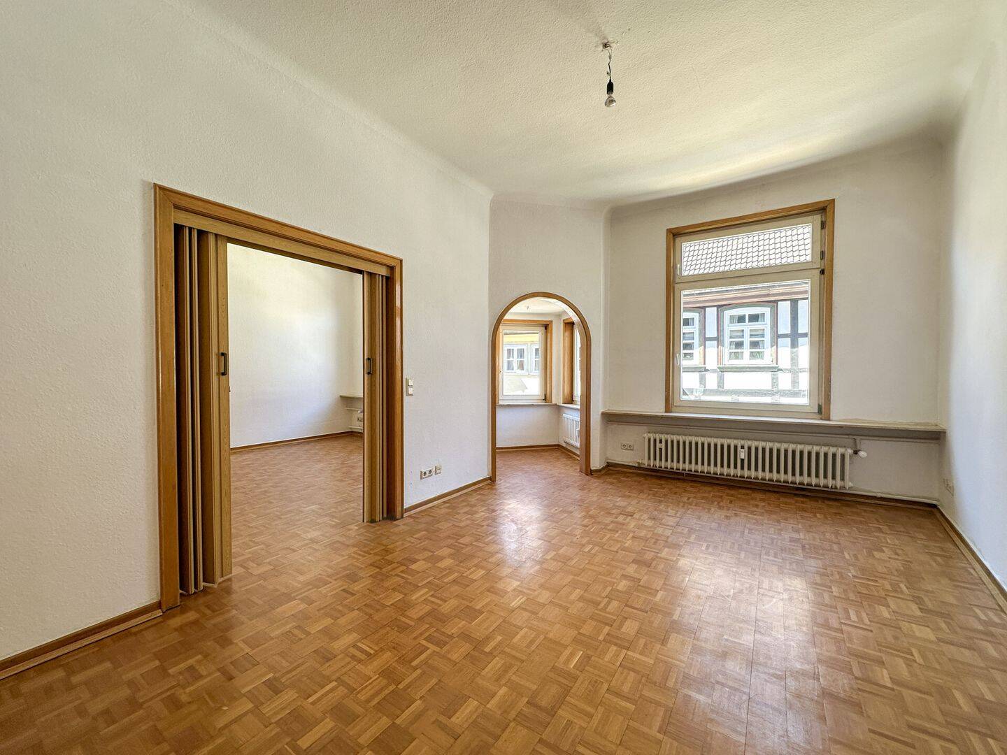 Thumbnail-Geräumige 3-Zimmer-Altbauwohnung in der Einbecker Innenstadt