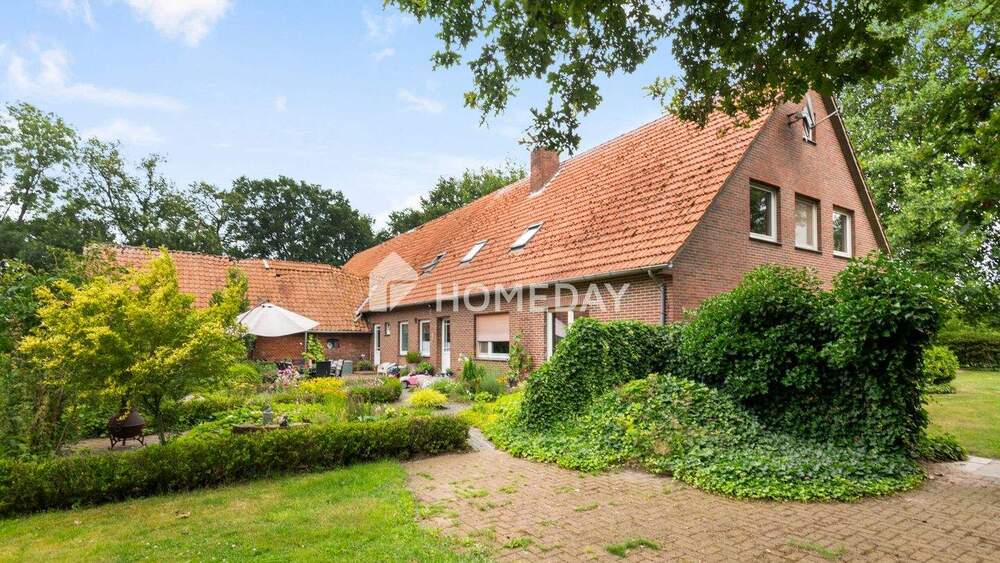 Thumbnail-Ländliches Wohnidyll mit Komfort und vielen Möglichkeiten - großzügiges Zweifamilienhaus mit Charme