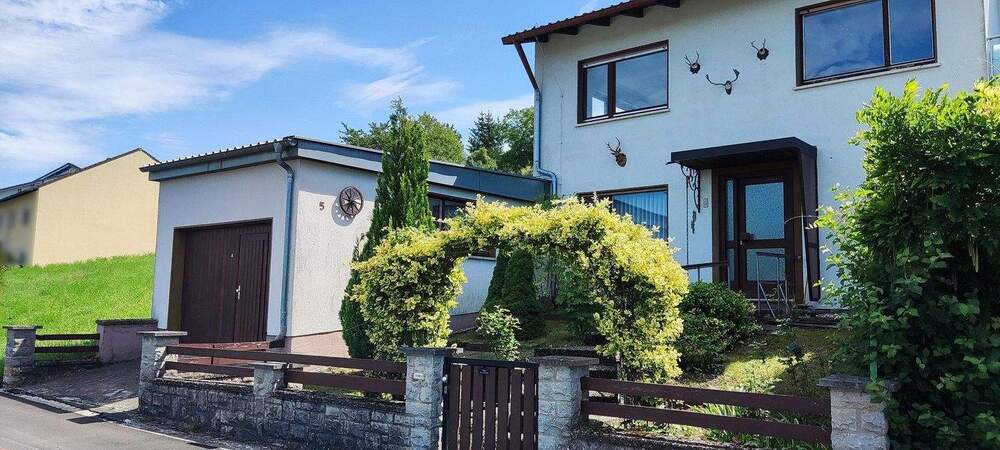 Thumbnail-Einfamilienhaus in ruhiger Lage, mit traumhaftem Ausblick und viel Entwicklungspotenzial