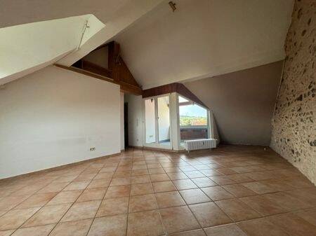 Thumbnail-Individuell geschnittene 3 Zimmer Dachwohnung in Hilzingen