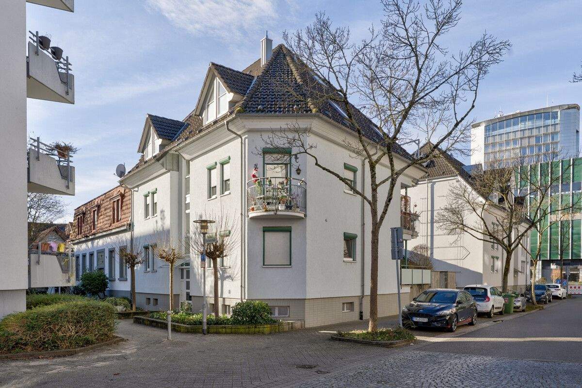 Thumbnail-Gepflegtes Mehrfamilienhaus mit 6 Wohneinheiten und Tiefgaragenstellplätzen in Offenburg