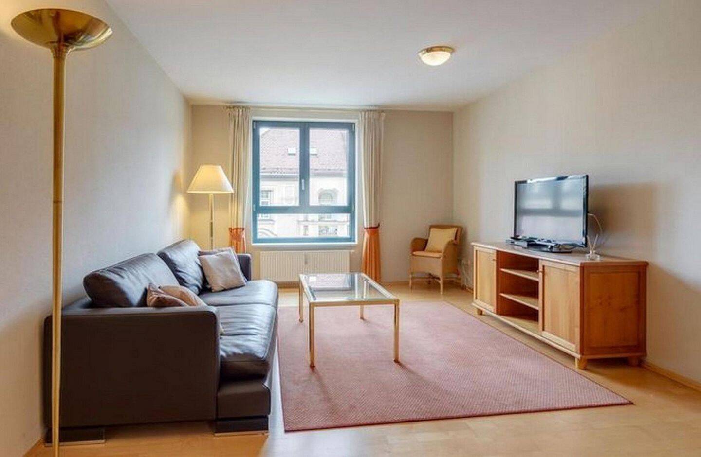 Thumbnail-helle, freundliche 2 Zimmer Wohnung