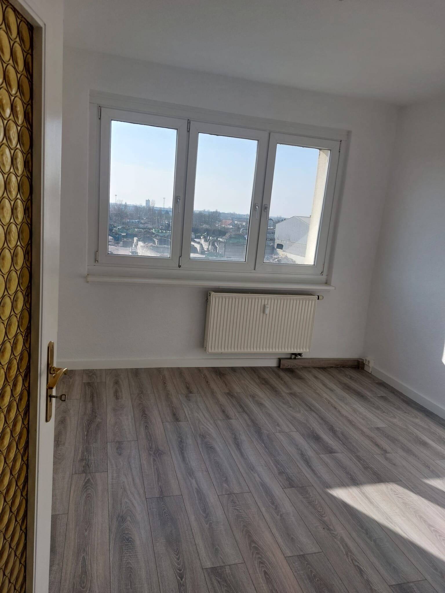 Thumbnail-Wohnen über der Stadt freundliche helle 3-R-Wohnung im DG.ca.58,20 m² mit BLK. zu vermieten.