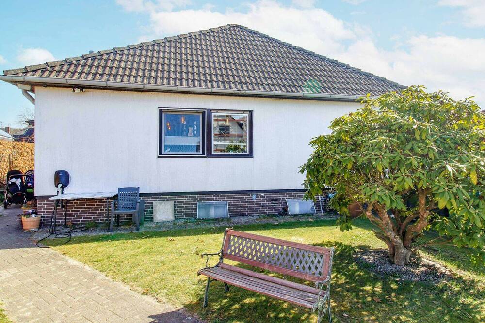 Thumbnail-Family First ! Walmdach-Bungalow mit familienfreundlichen Ausstattungshighlights in ruhiger Top-Lage