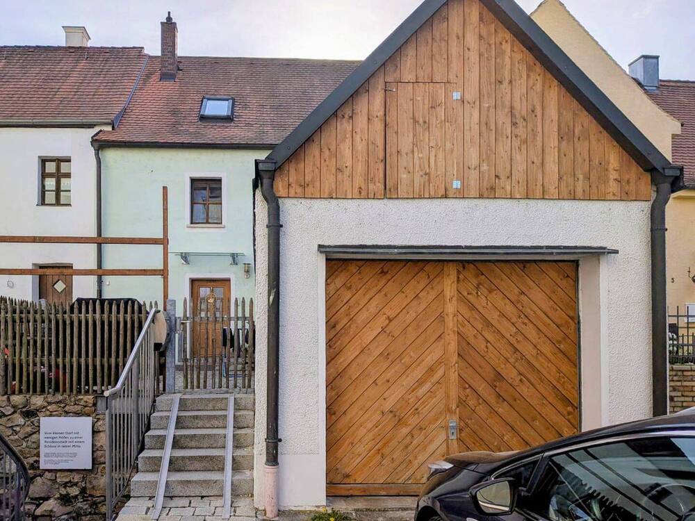 Thumbnail-Charmantes Stadthaus mit Ensemble-Schutz, Garage und ausgebautem Dachgeschoss in bester Zentrumslage