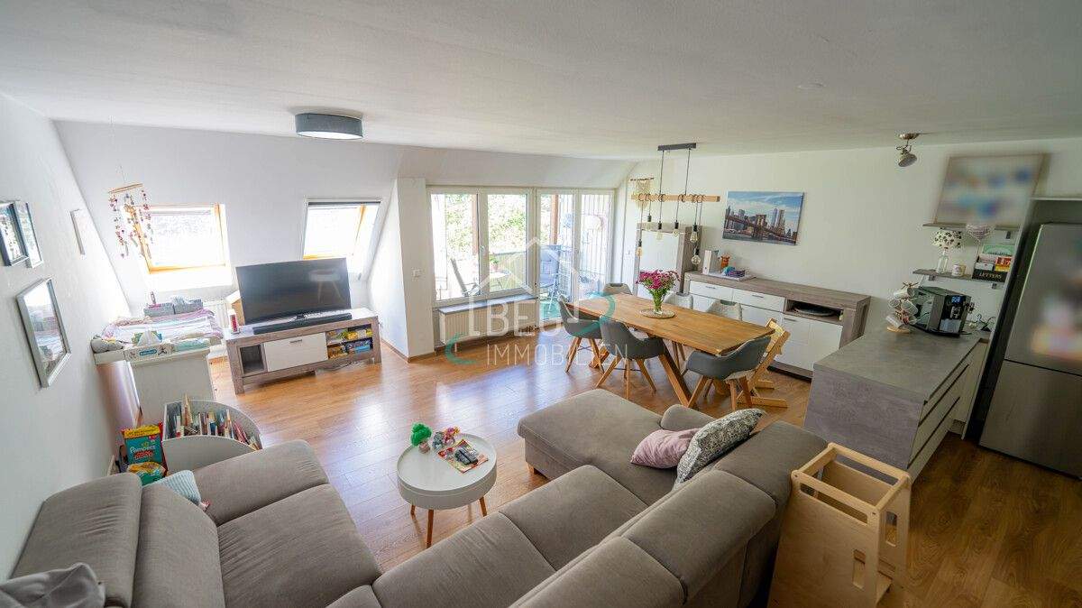 Thumbnail-Exklusive 3,5 Zimmer Maisonette-Wohnung mit 2 Stellplätzen