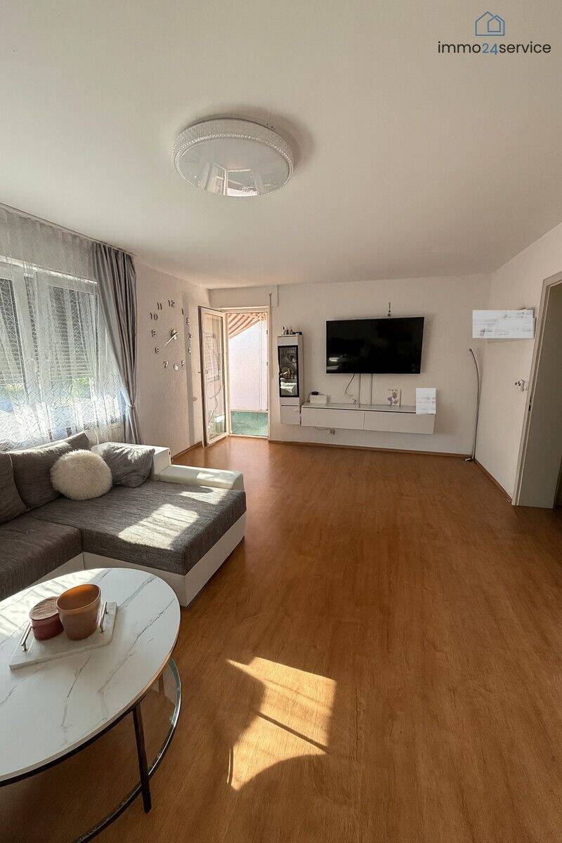 Thumbnail-Gemütliche 3 Zimmer Wohnung mit Garage und Balkon in Singen Süd