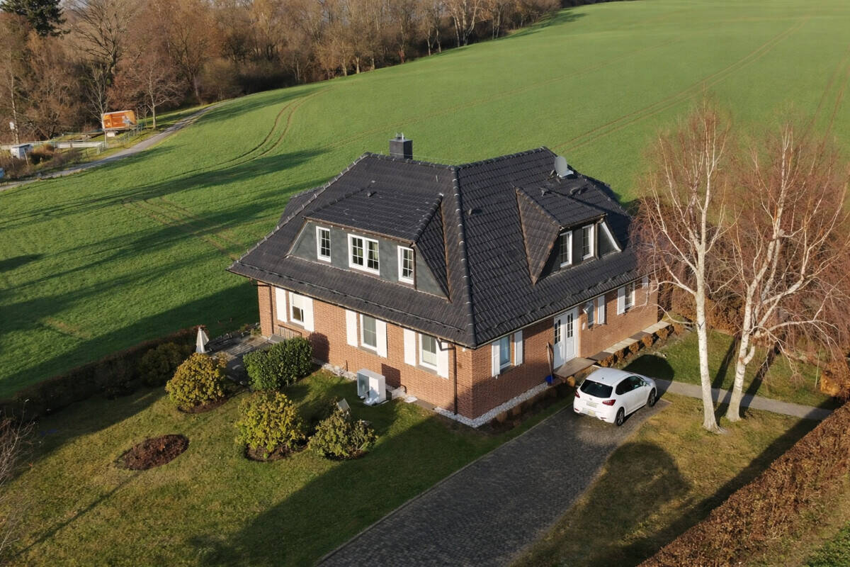 Thumbnail-Mehrgenerationenwohnen ideal! Zweifamilienhaus mit Einliegerwohnung und großem Grundstück!