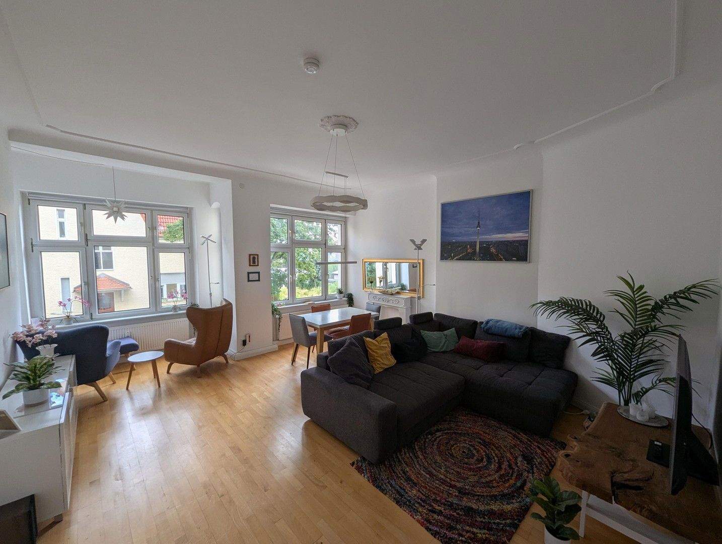 Thumbnail-Großzügige 4 Zimmer Wohnung mit Wasserblick