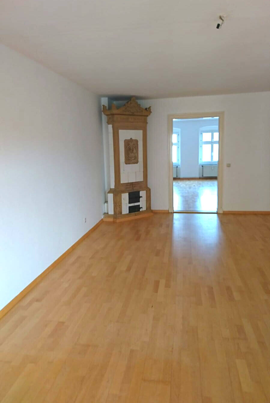 Thumbnail-Große 4 RWE mit Wintergarten und Stellplatzmöglichkeit