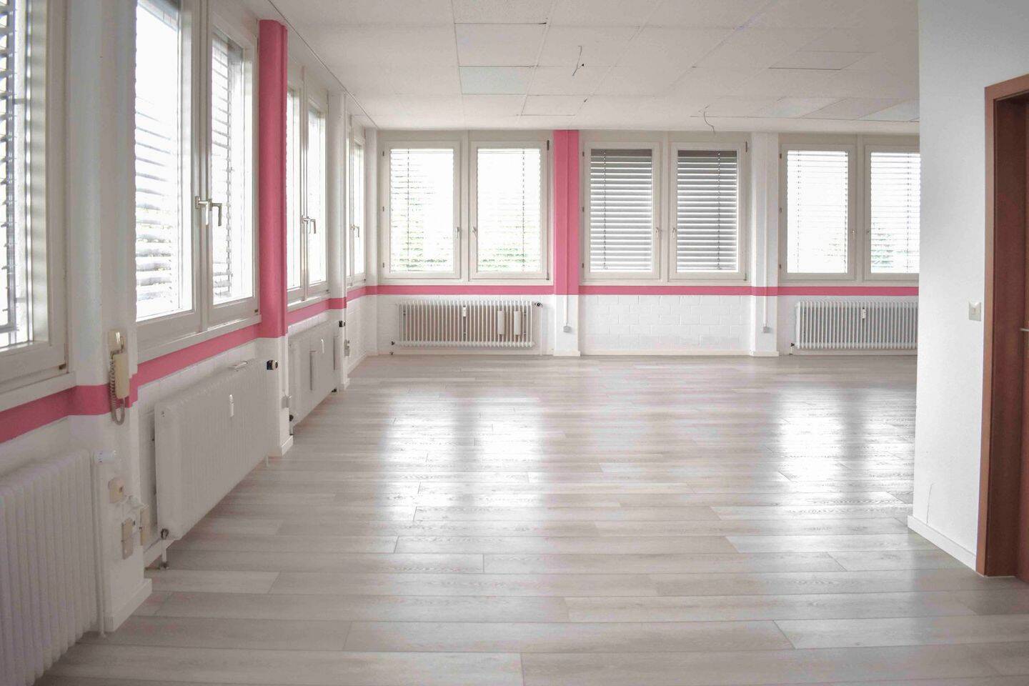 Thumbnail-Büro o. Praxis 83 m² 2. OG Aufzug ideal für Beratung Behandlung mit Umkleiden Erbpacht - keine Wfl.