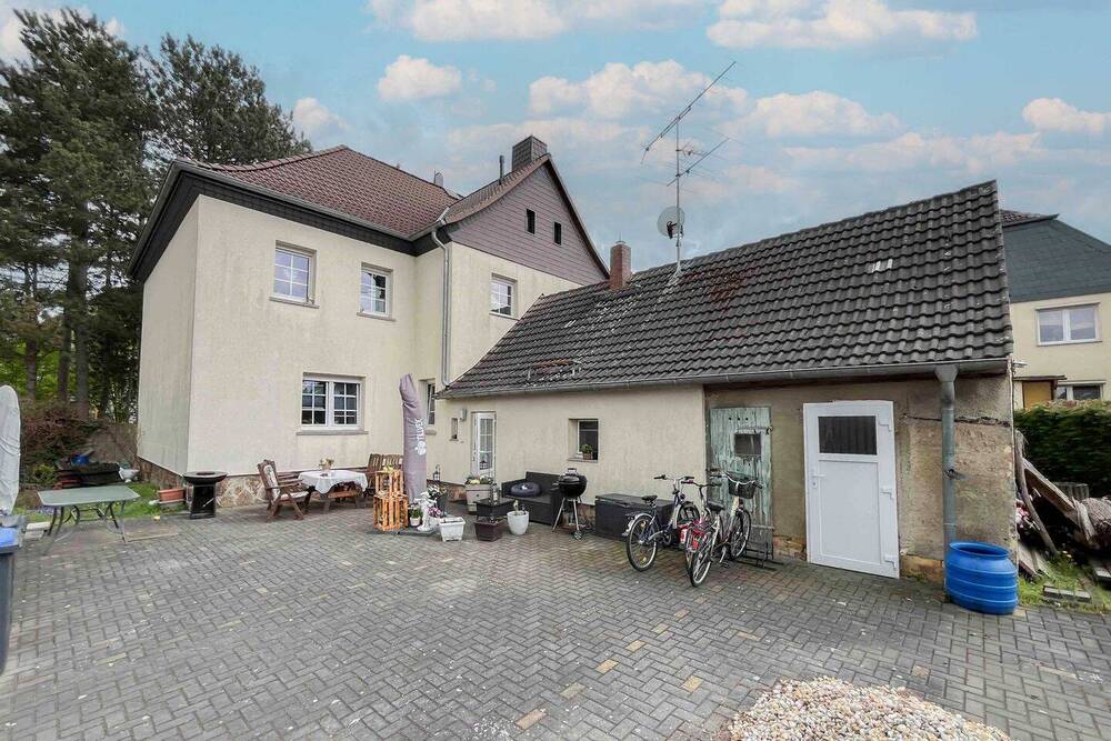Thumbnail-Willkommen zuhause: Gepflegte Doppelhaushälfte inkl. Schuppen in Sandersdorf-Brehna