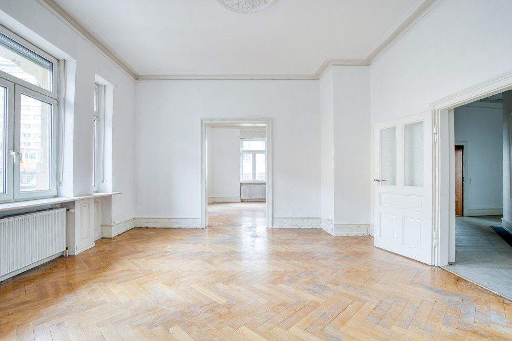 Thumbnail-Zu vermieten: Wunderschöne Gewerbeeinheit mit Altbaucharme und Denkmal-Elementen mitten in Karlsruhe