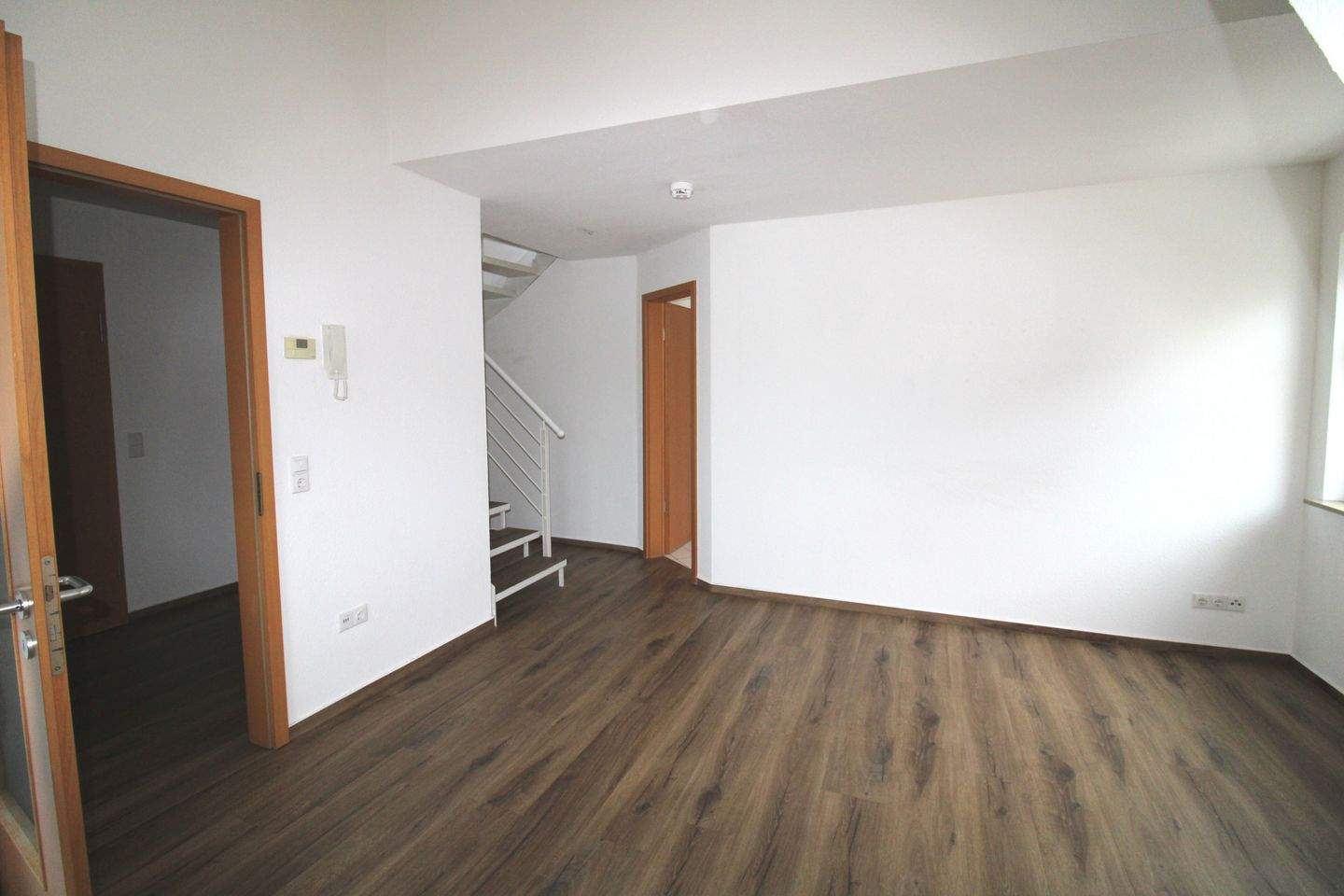 Thumbnail-Besichtigung bitte telefonisch abstimmen - 2 Raumwohnung in der Innenstadt