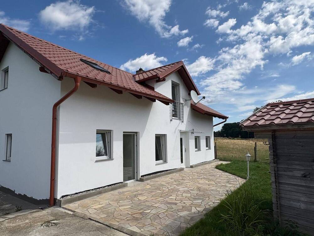 Hausansicht Terrasse.JPG