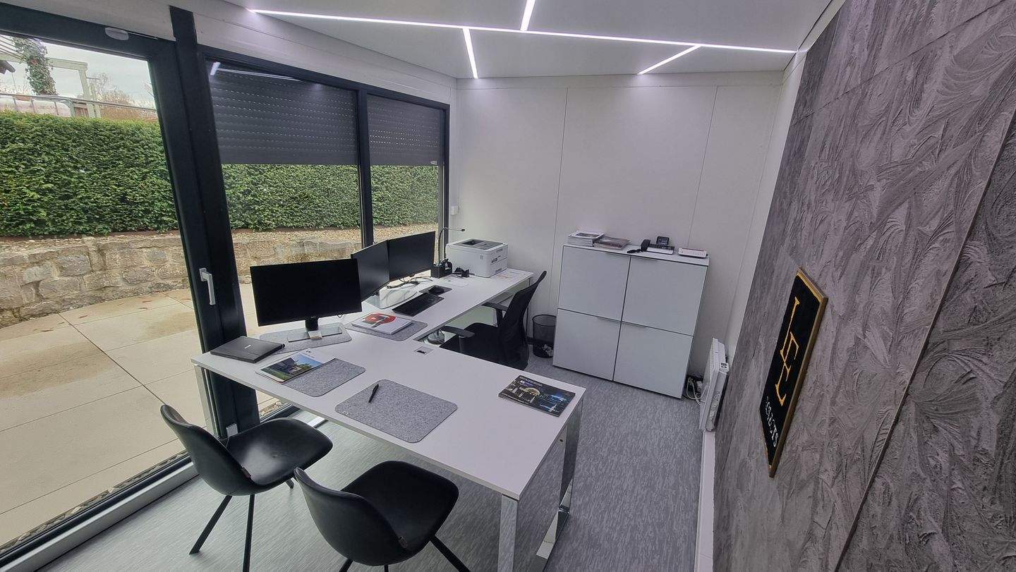 Thumbnail-OfficeCube .. Ausstellung Atelier in der LE Lounge