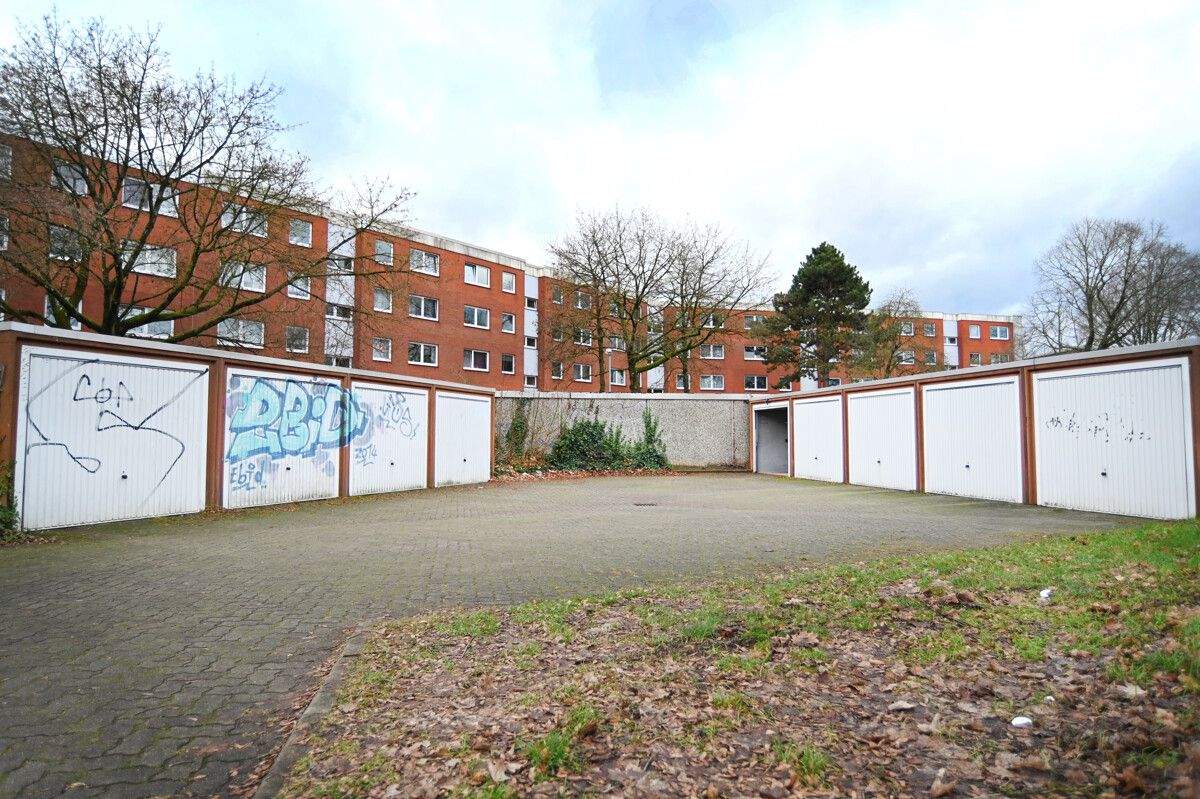 Thumbnail-Top Vermietbarkeit! Paket aus 19 Garagen in Lübeck Fregattenstr. Ecke Korvettenstr. zu erwerben