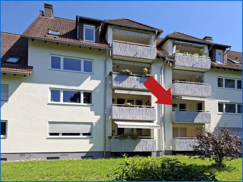 Thumbnail-Bezugsfreie Charmante 3 Zimmer Wohnung im 1.OG mit Balkon, Garage, Stellplatz und Einbauküche.