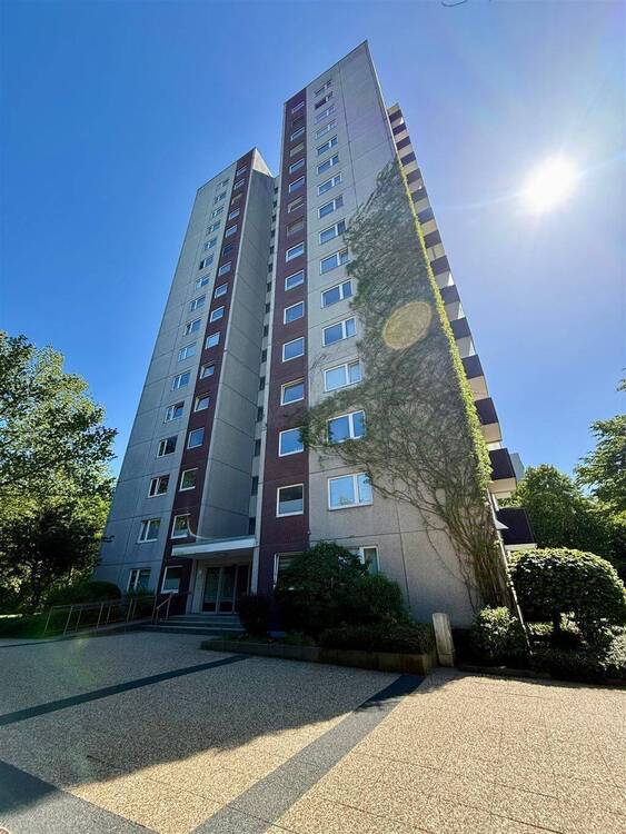Thumbnail-Renovierte 4-Raum-Whg. mit Essdiele, Balkon, Gäste-WC, Abstellraum, Stellplatz uvm. Kronshagen