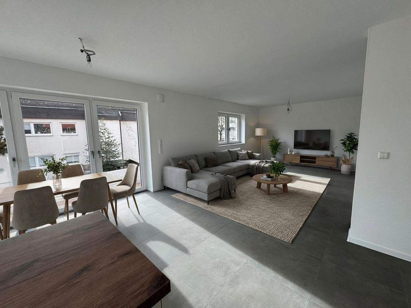 Thumbnail-Erstbezug: Moderne 4-Zi-Wohnung mit Garage!