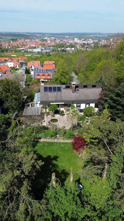 Thumbnail-Einfamilien-Wohnhaus mit Garagen