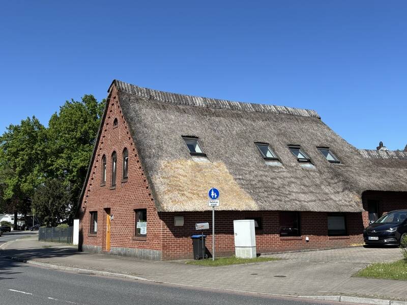 Thumbnail-Historisches Juwel unter Reet: Modernisiertes Generationenhaus in Bremen-Rekum