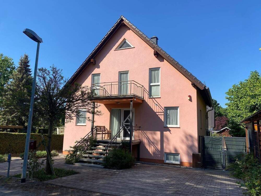 Thumbnail-Großes Einfamilien-Haus, Fussweg zum glasklaren Plessower See 8 min