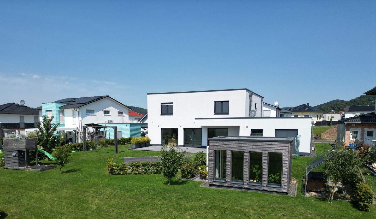 Thumbnail-Lichtdurchflutetes Traumhaus mit großem Garten und zukunftssicherer Technik in Niedenstein!