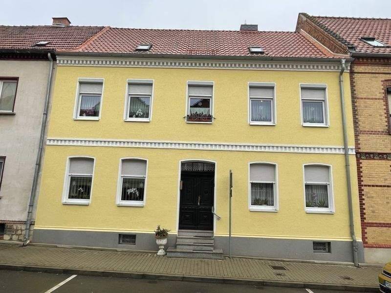 Thumbnail-Reihen-Stadthaus in Aschersleben als Wohnobjekt mit möglichem Gewerbeanteil oder als 2-Generationen-Haus