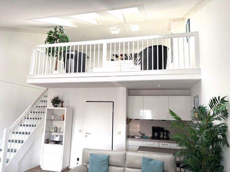 Thumbnail-Erste Reihe moderne Studiowohnung über 2 Ebenen