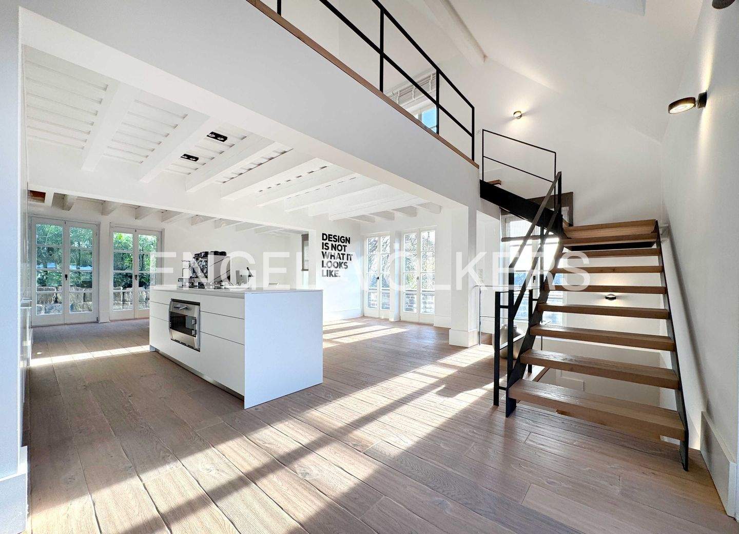 Thumbnail-Design trifft Natur - Exklusives Einfamilienhaus in Waldrandlage mit Loftcharakter