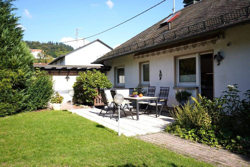 Thumbnail-Attraktiver Bungalow mit Gartenidylle