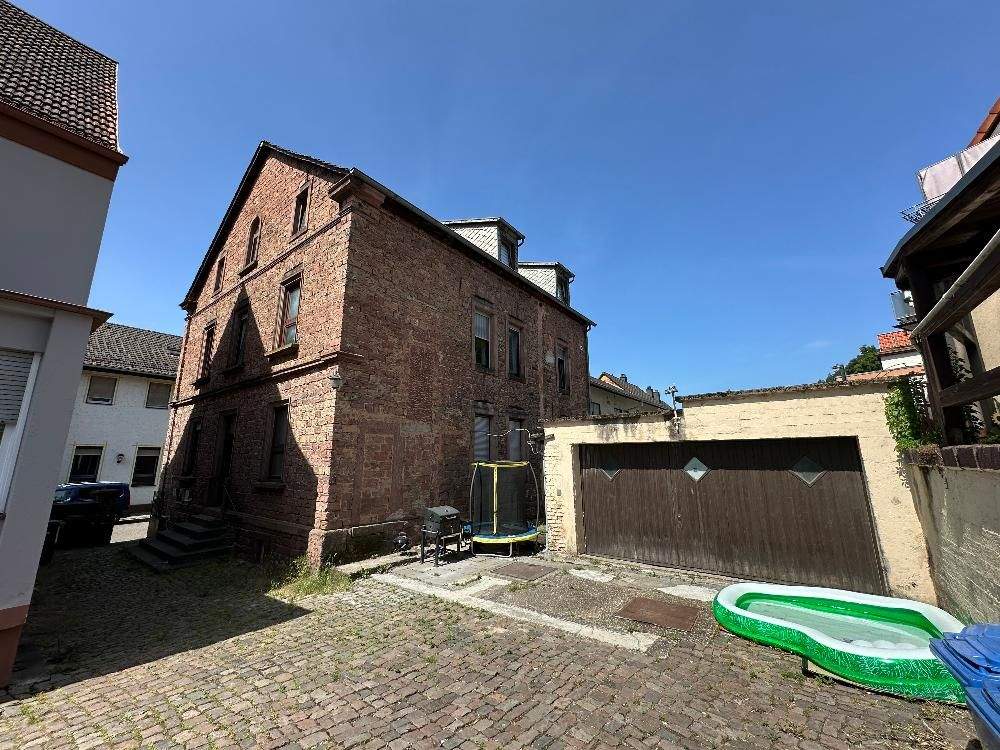 Thumbnail-+++Stattliches 3-Familienhaus im Stadtzentrum mit Hof und großer Garage+++